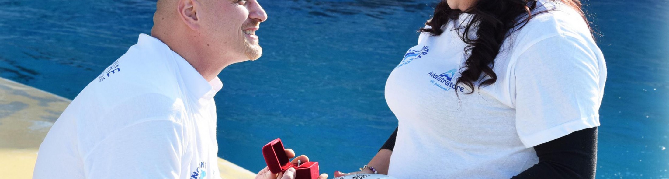 Il “sì” di Anna ad Angelo fra i delfini di Oltremare