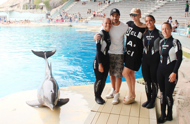 Marco Bocci e Laura Chiatti tra i delfini di Oltremare