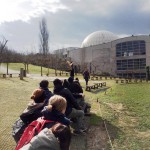 Istruttori cinofili a lezione da trainer, keeper e falconoieri di Oltremare